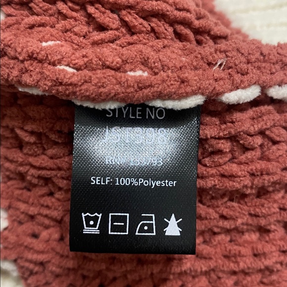 Pol Distressed
Cream Rust Colored Striped Sweater - Picture 4 of 4